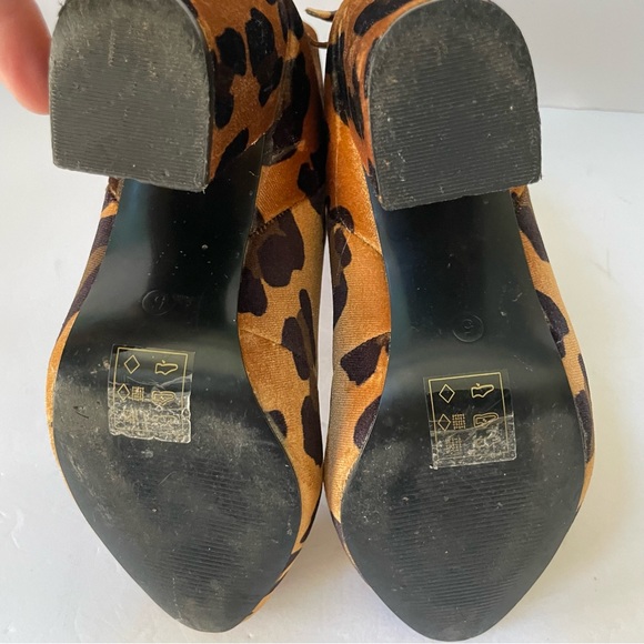ASOS Elijah Leopard Print Velvet Ankle Boots Size 5 - Picture 10 of 10